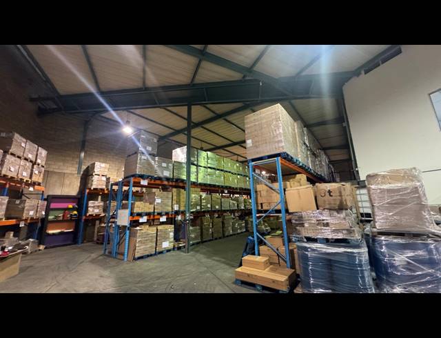 760M² WAREHOUSE TO LET IN LINBRO PARK